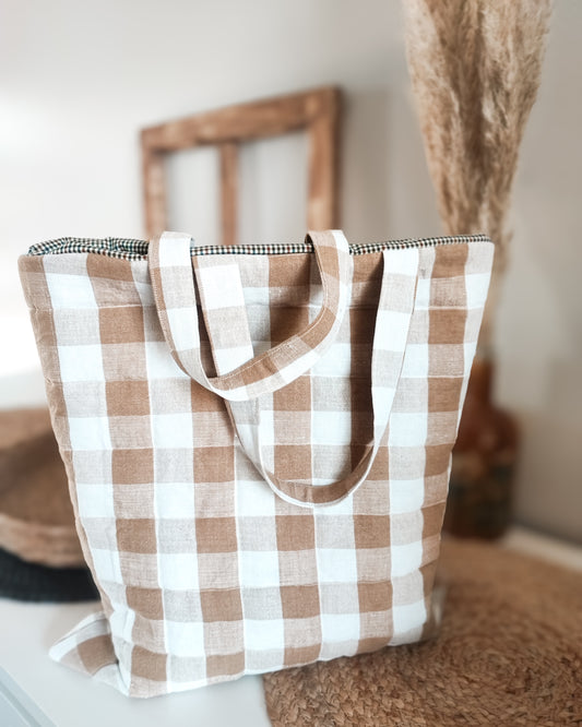 Ruskearuudullinen tikattu kangaskassi